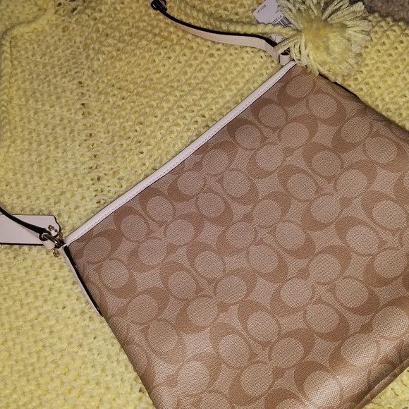 Authentic Coach Purse - Picture 5 of 6